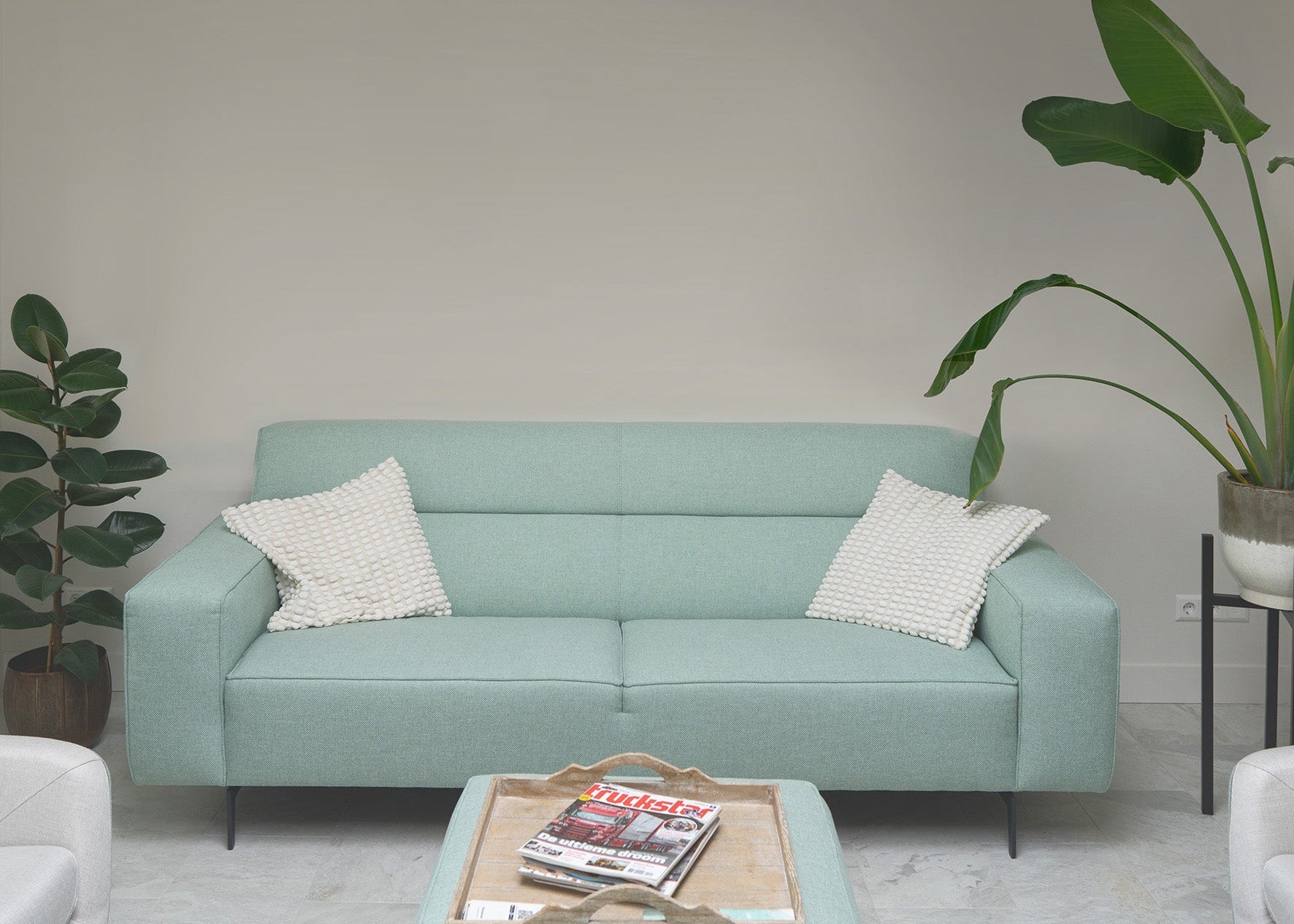 dutch-polder-landscape-living-room-before-installation-lisette-huizenga